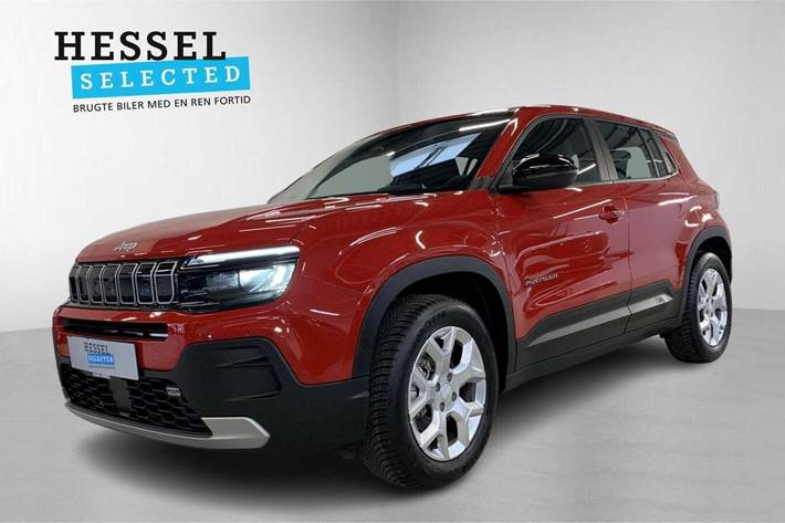 Rød Jeep Avenger fra 2023 set udefra