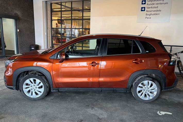 Bronze Suzuki S-Cross fra 2022