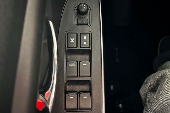 Bronze Suzuki S-Cross fra 2022