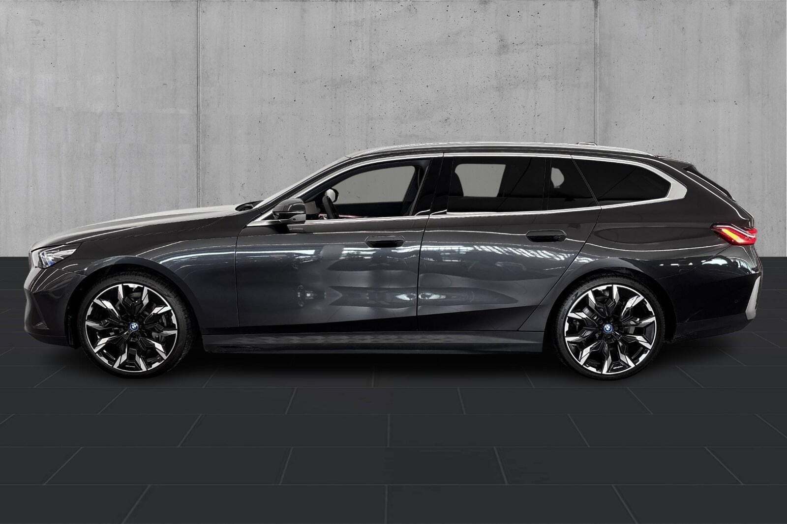 BMW i5 eDrive40 Touring Sport Line