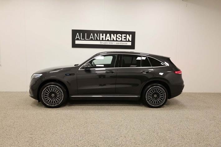 Grå Mercedes EQC400 fra 2022