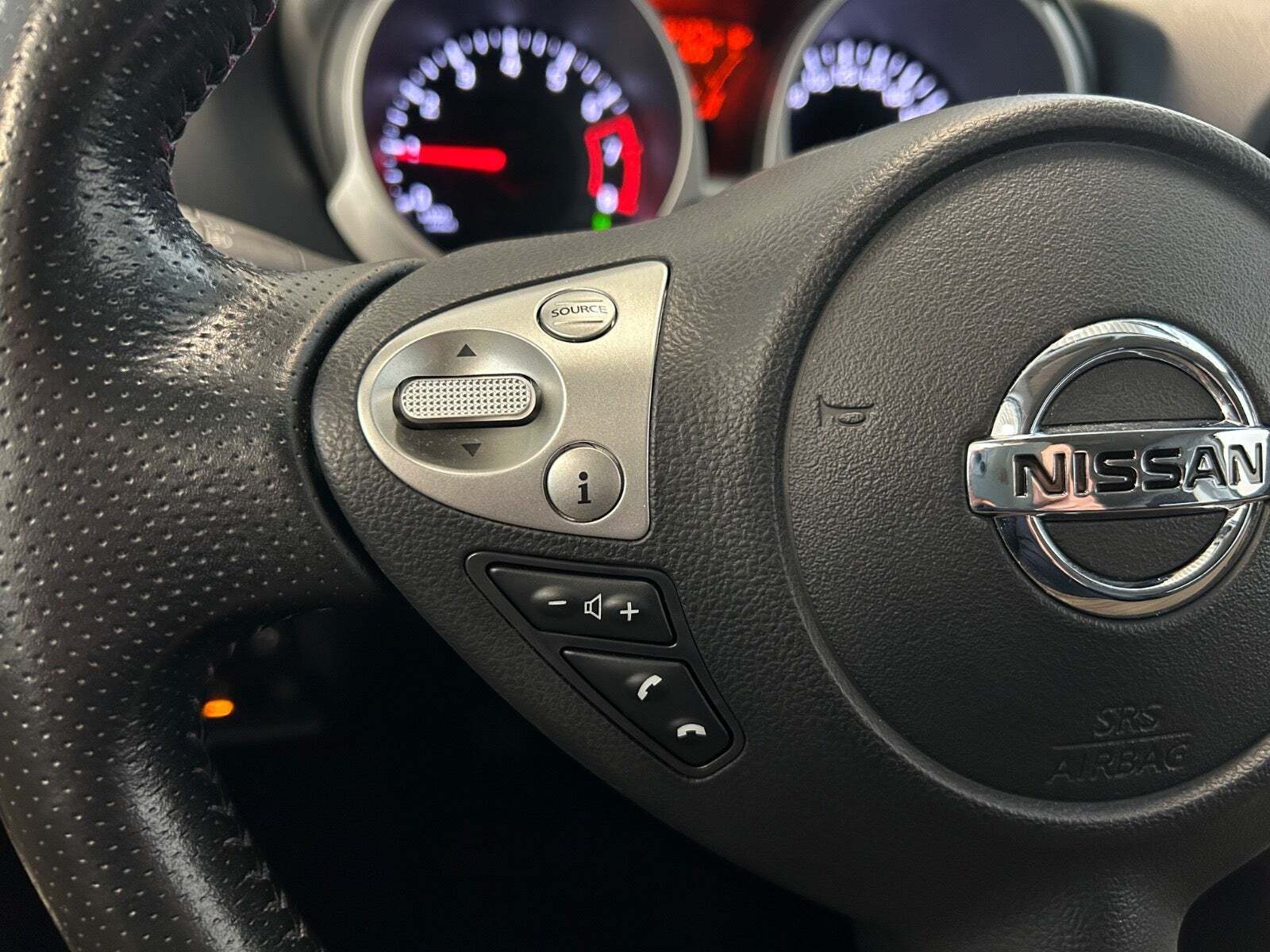 Sort Nissan Juke fra 2015