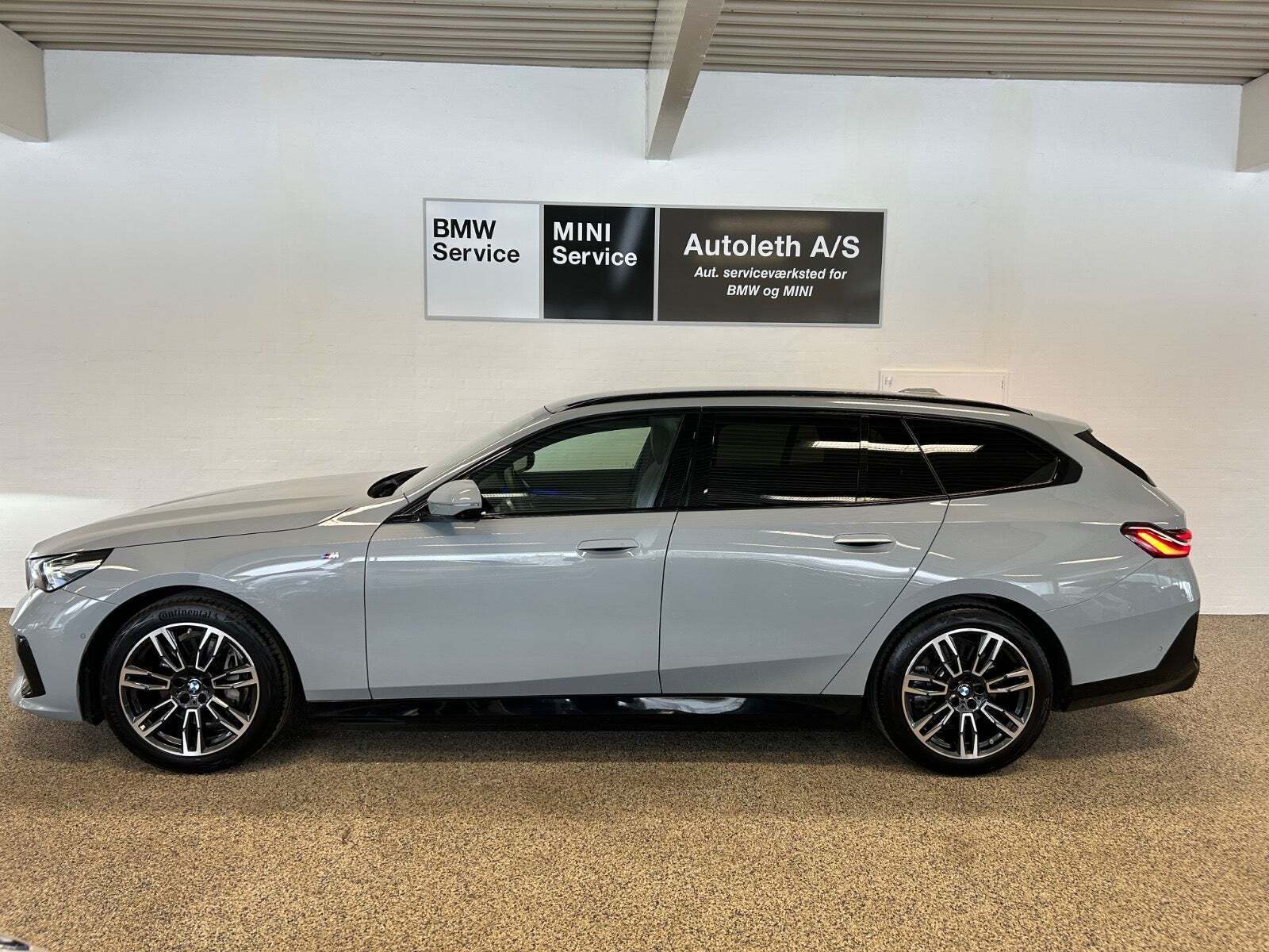 BMW i5 eDrive40 Touring Fully Charged M-Sport