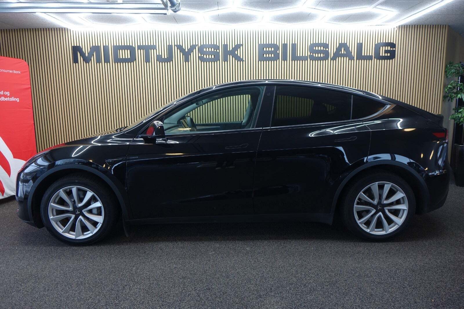 Tesla Model Y Long Range AWD