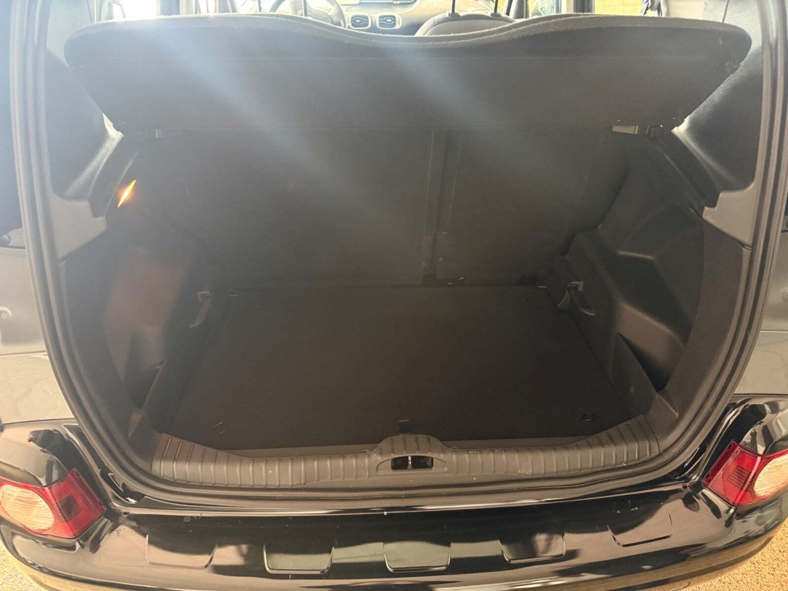 Grå Citroën C3 Picasso fra 2015