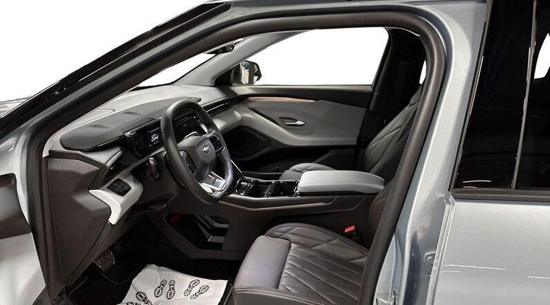 Ford Explorer 77 Premium Extended Range