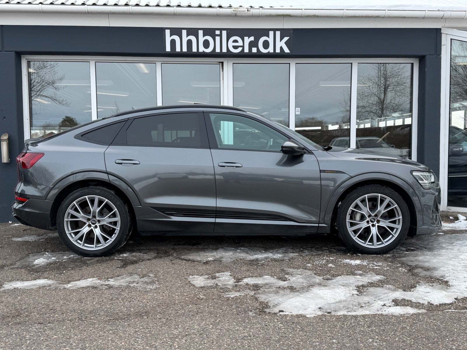 Audi e-tron 55 S-line Sportback quattro