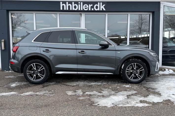 Grå Audi Q5 fra 2021