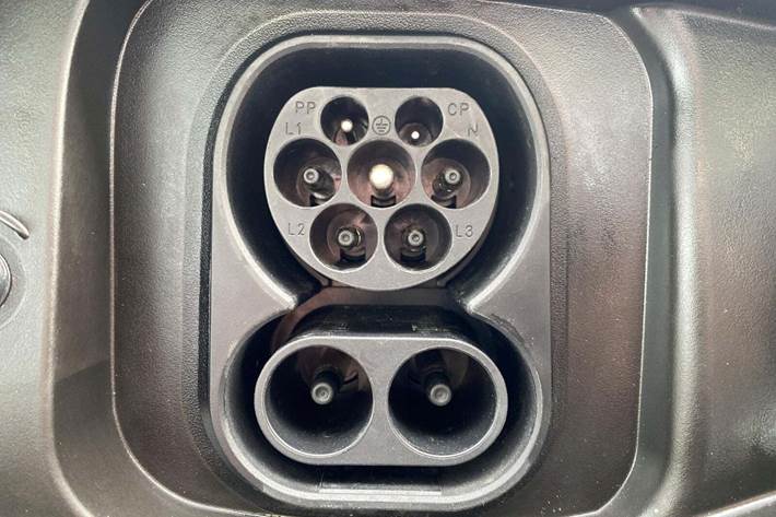 Hvid BYD Dolphin fra 2023