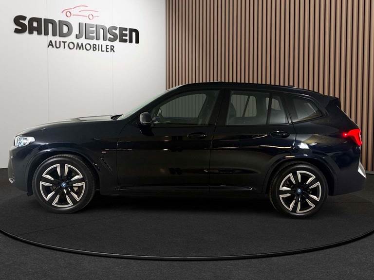 BMW iX3 Charged M-Sport