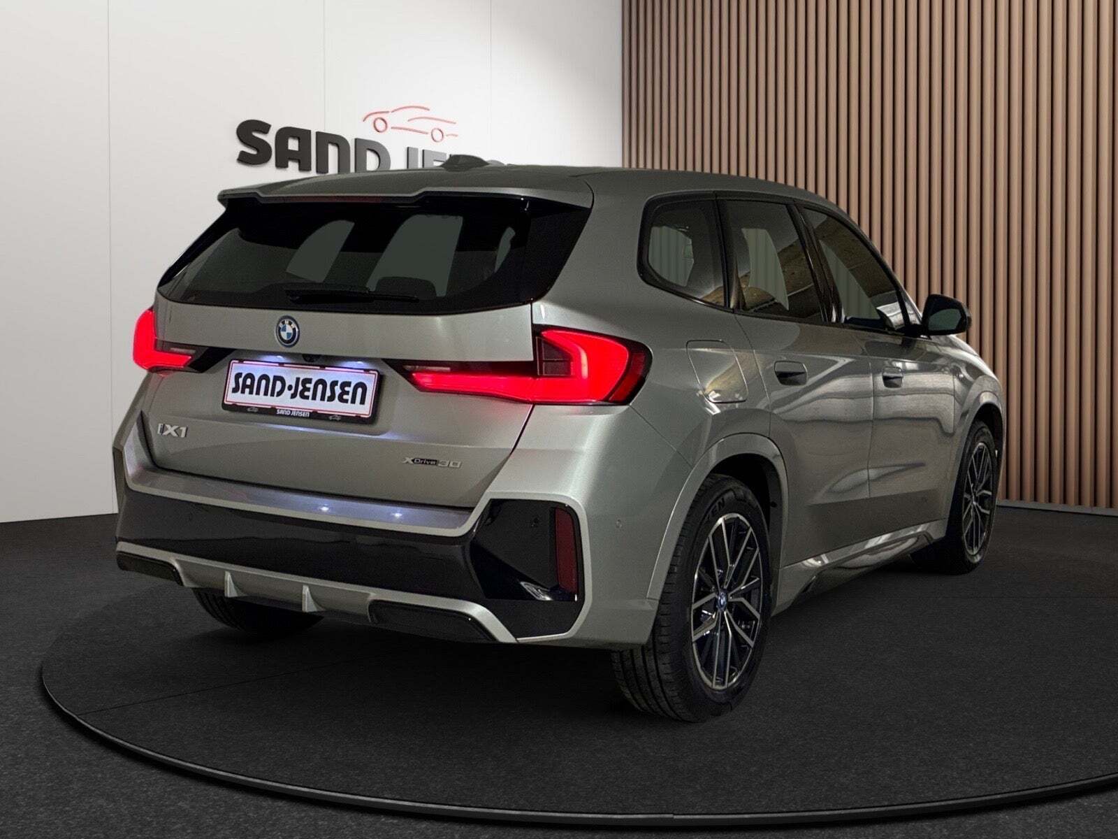 BMW iX1 xDrive30 M-Sport Premium Van