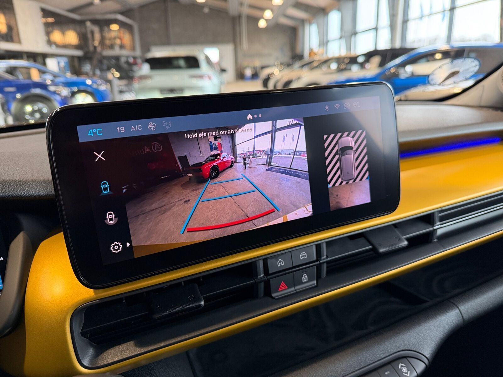 Gul Jeep Avenger fra 2023