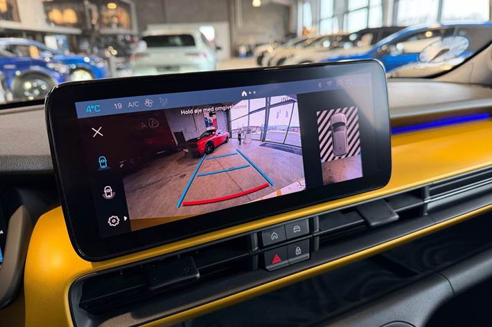 Gul Jeep Avenger fra 2023