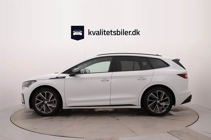 Hvid Skoda Enyaq fra 2022