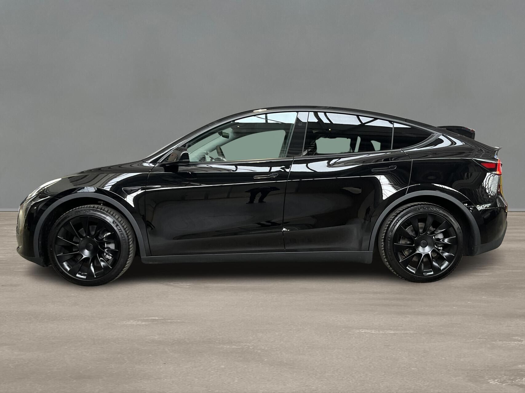 Tesla Model Y EL RWD 299HK 5d Aut.