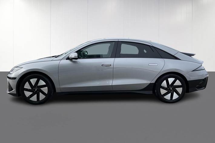 Sølv Hyundai Ioniq 6 fra 2025