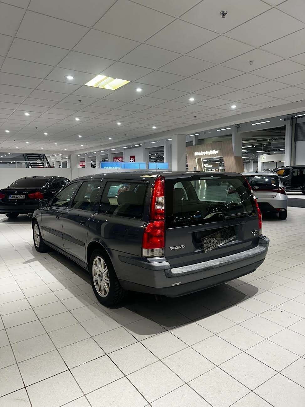 Volvo V70 2,4 170 Momentum aut.