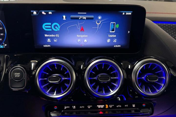 undefined Mercedes EQA350 fra 2024 set indefra