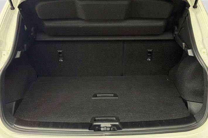 Hvid Nissan Qashqai fra 2014