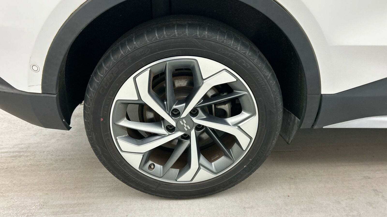 Hvid Aiways U5 fra 2021