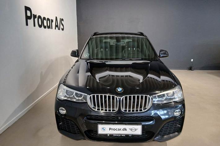Sort BMW X3 fra 2015