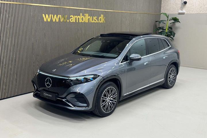Grå Mercedes EQS450 SUV fra 2023