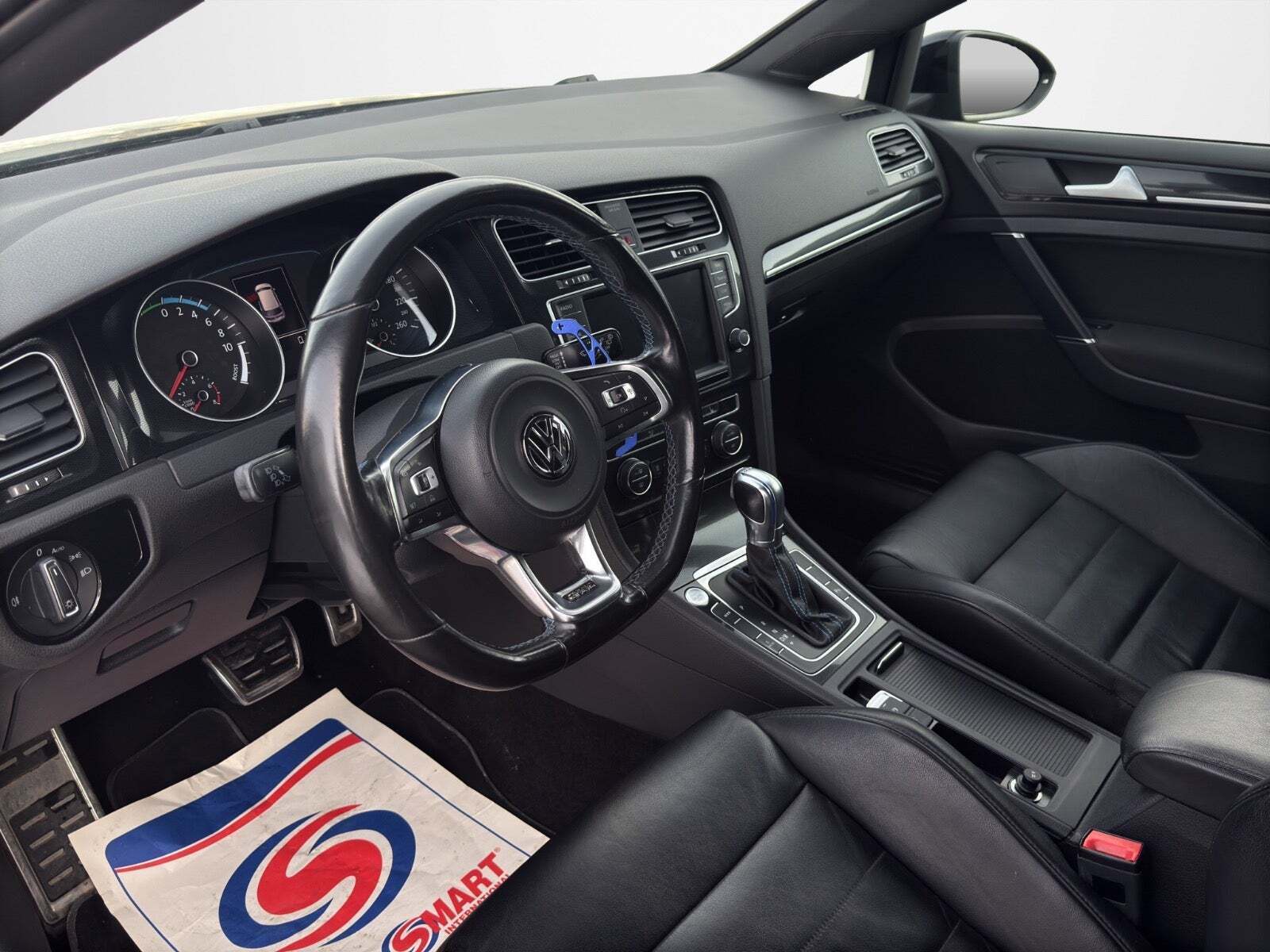 Sort VW Golf VII fra 2016