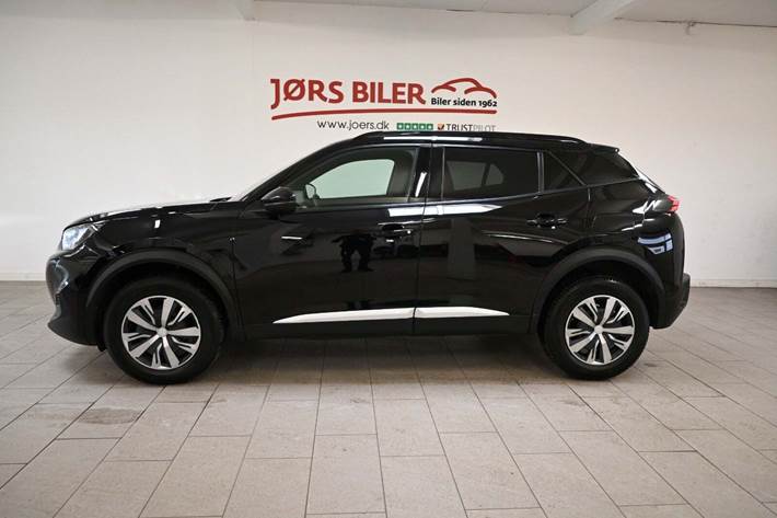 Sort Peugeot 2008 fra 2023