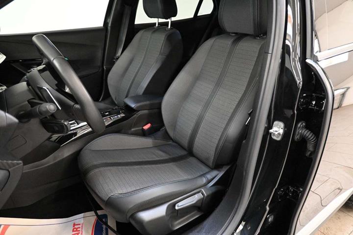 Sort Peugeot 2008 fra 2023