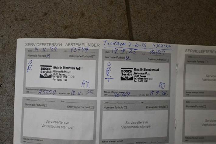 Sort Peugeot 2008 fra 2023