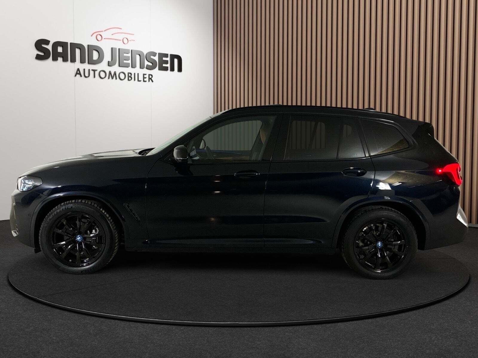 BMW iX3 Charged M-Sport