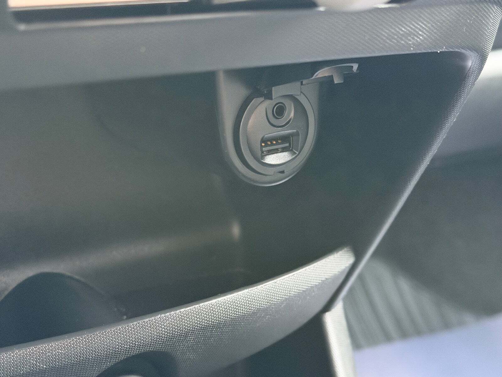 Hvid Toyota Aygo fra 2012