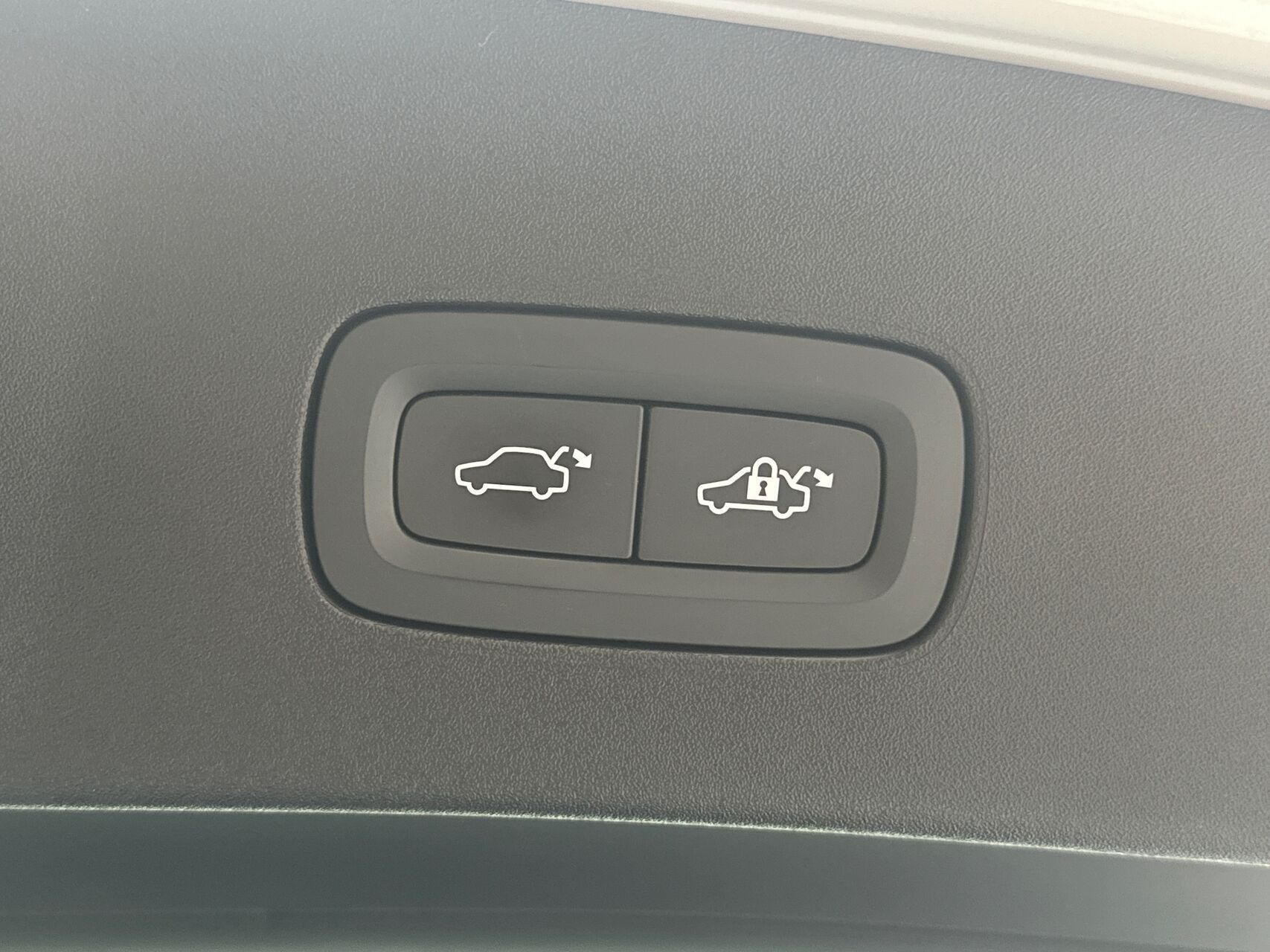 Hvid Polestar 2 fra 2023