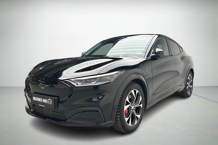 Sort Ford Mustang Mach-E fra 2021 set udefra