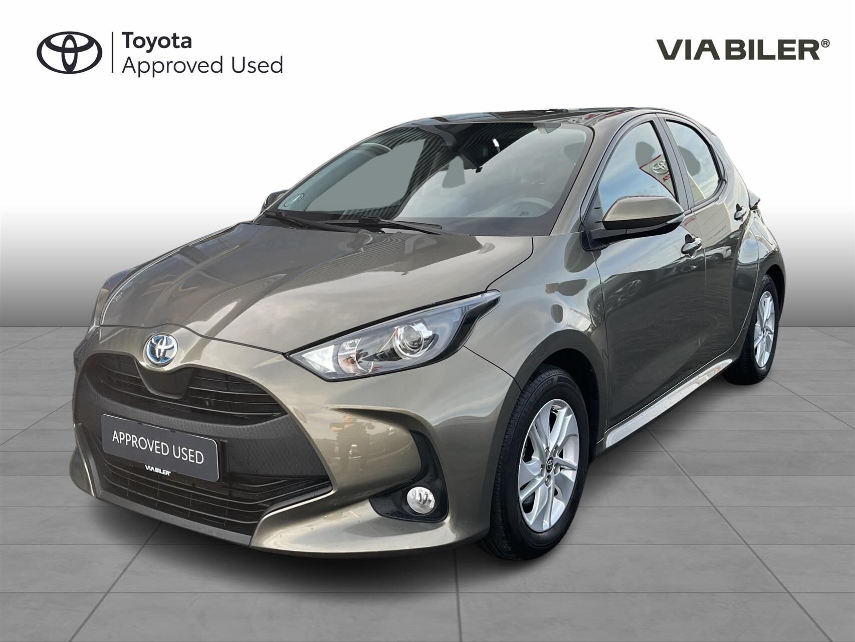 Bronze Toyota Yaris fra 2022