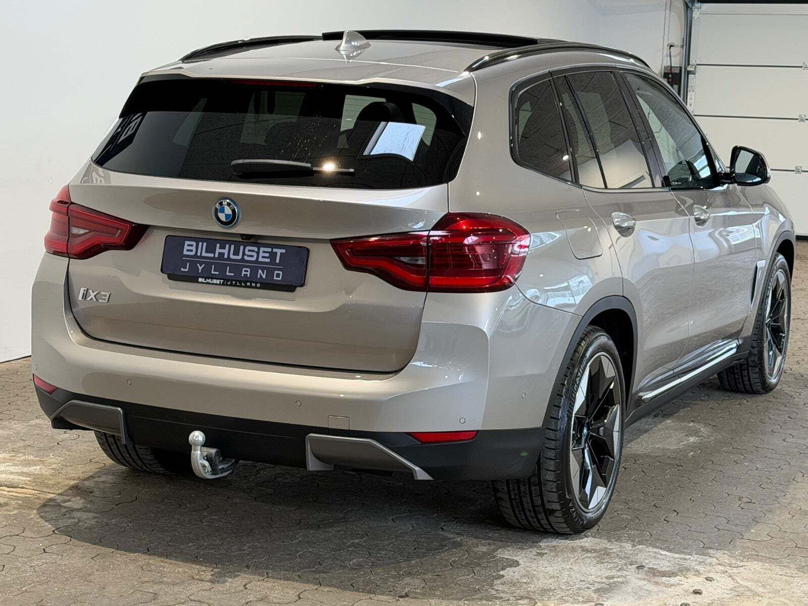 BMW iX3 Charged Plus