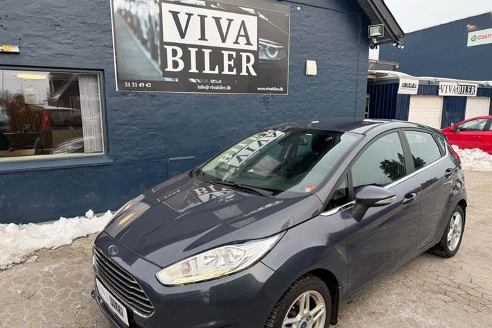 undefined Ford Fiesta fra 2014 set udefra