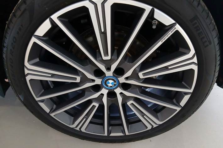 Sort BMW iX1 fra 2024