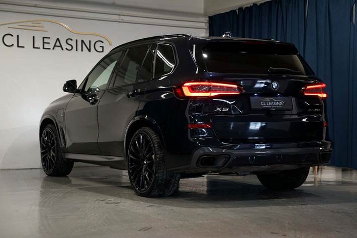 Sort BMW X5 fra 2021