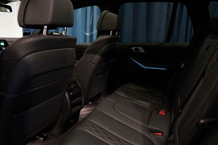 Sort BMW X5 fra 2021