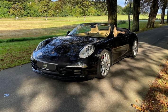 Sort Porsche 911 Carrera S fra 2012