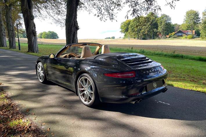 Sort Porsche 911 Carrera S fra 2012