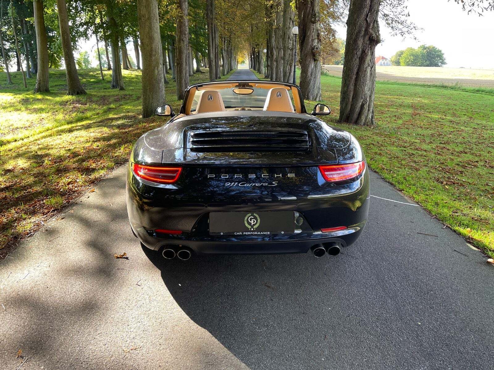 Sort Porsche 911 Carrera S fra 2012