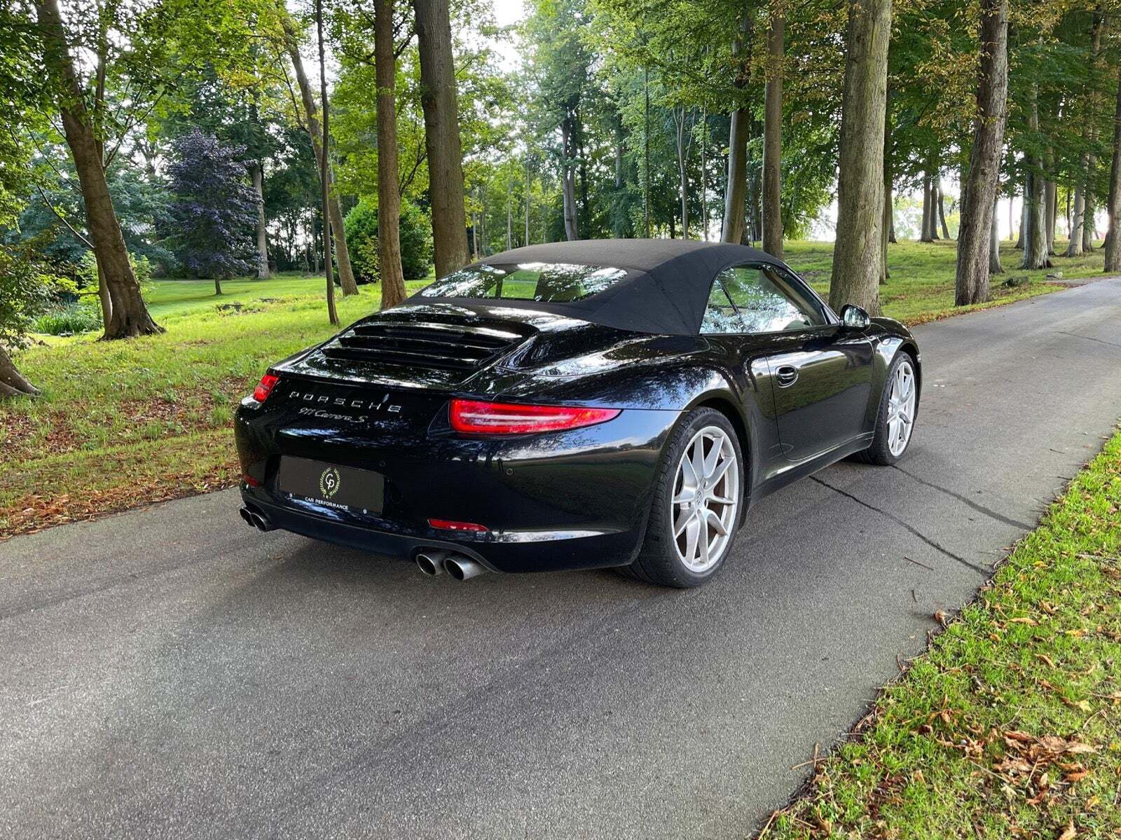 Sort Porsche 911 Carrera S fra 2012