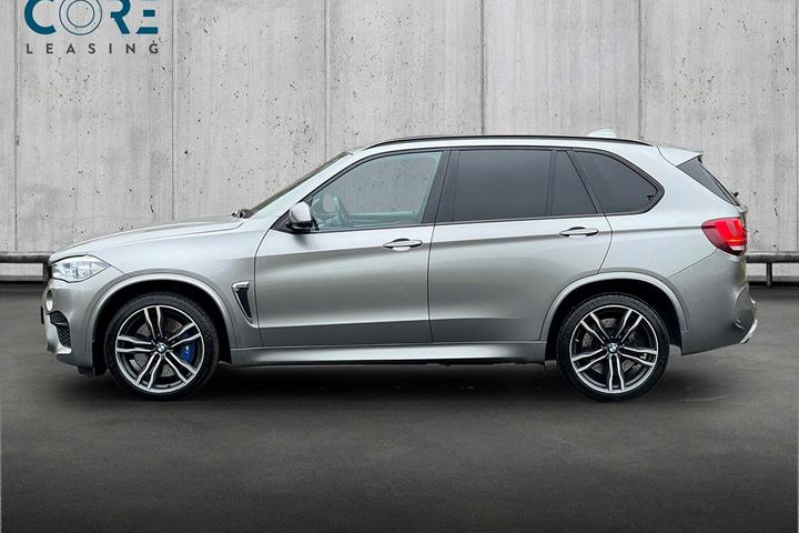 Sølv BMW X5 fra 2015