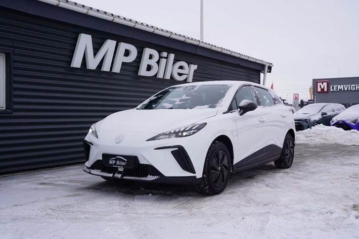 Hvid MG 4 fra 2023 set udefra