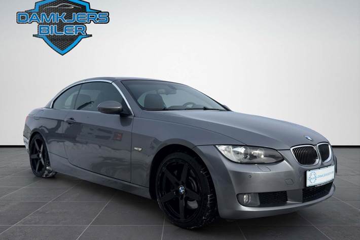 Grå BMW 330i fra 2007