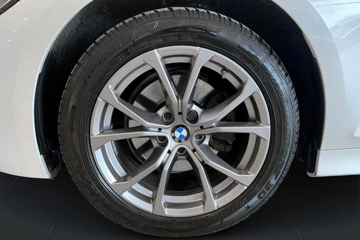 Hvid BMW 320d fra 2021
