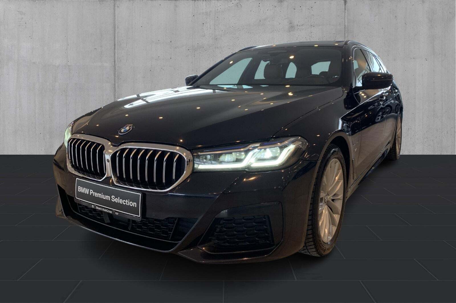 Sort BMW 530e fra 2021