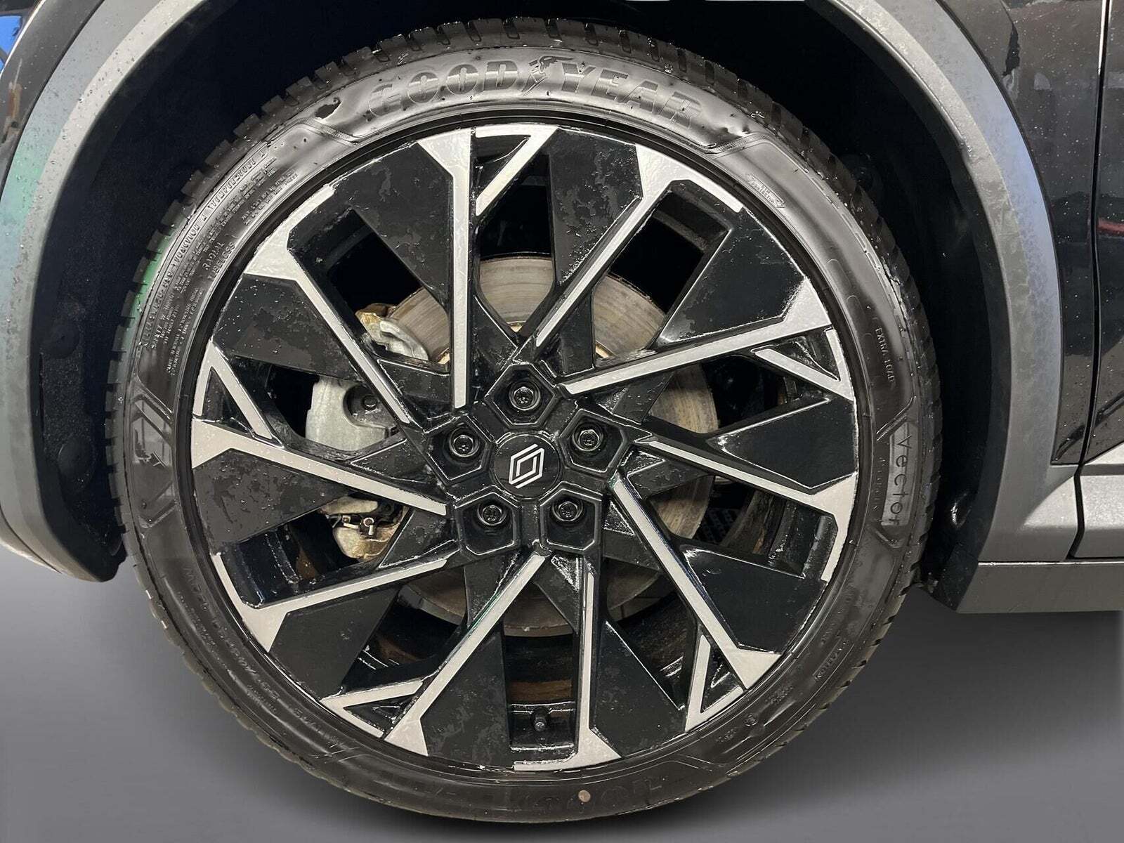 Sort Renault Scenic E-Tech fra 2025